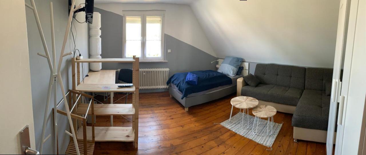 Monteurs Zimmer Noack Borssum ภายนอก รูปภาพ